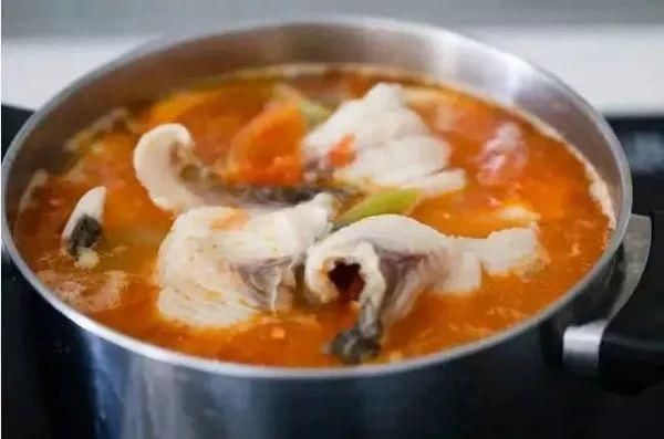 火遍各大购物中心的番茄水煮鱼,做法在这里!