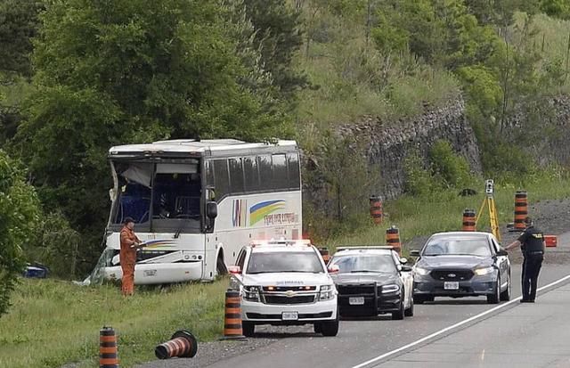 中国旅游团在加拿大发生事故,天价医疗费苦恼