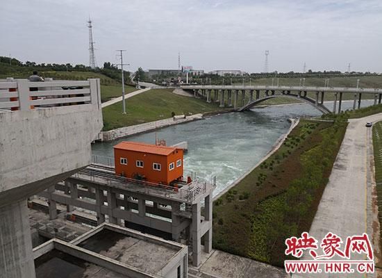 一渠清水送京津 解决沿途缺水难题