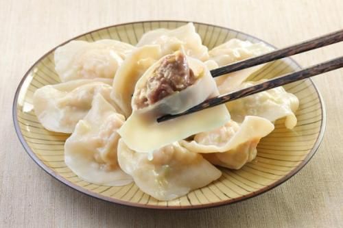 六旬老太创业,卖了8年饺子,今年赚百万