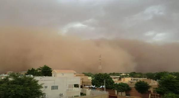 超强风暴、沙尘暴、暴雨袭来，你的货物很可能受影响