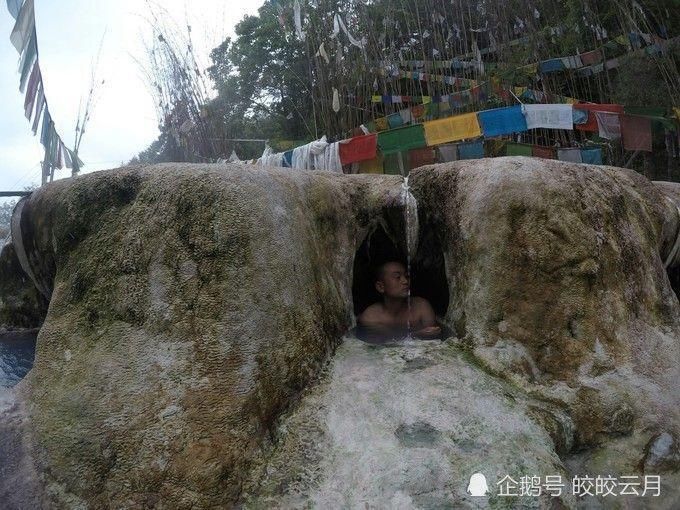 这个夏天，来西藏这处隐秘之地，享受神秘的九眼温泉!