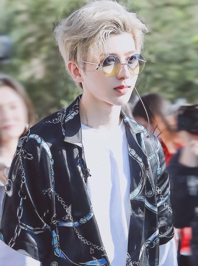 蔡徐坤帅到爆炸的8款发型,小学生最爱1、3、7