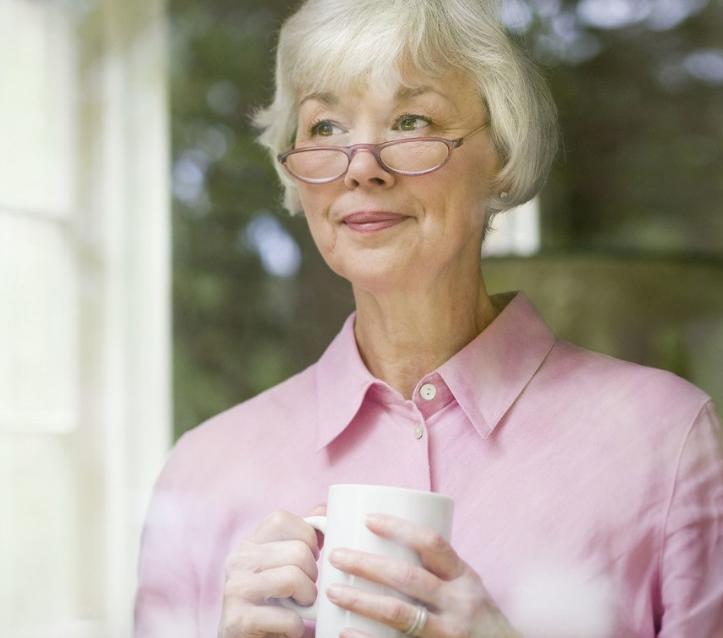 夏天出汗多,肾不好的人经常用这4种方式喝水,