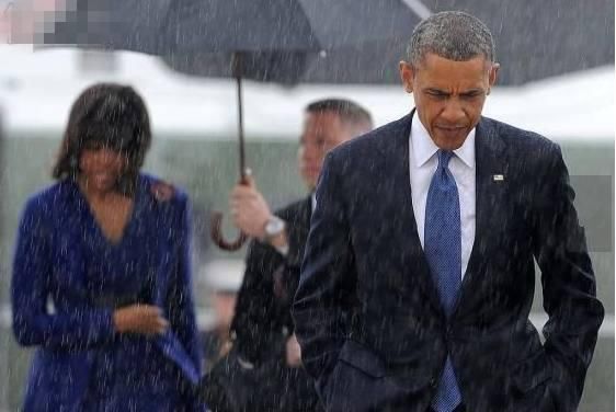 各国领导人伤心黯然的样子:奥巴马淋雨前行,普