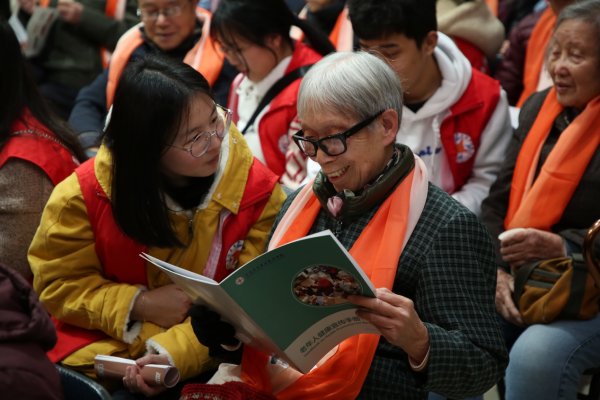 2018青春伴夕阳携手宁波卫生职业技术学院共
