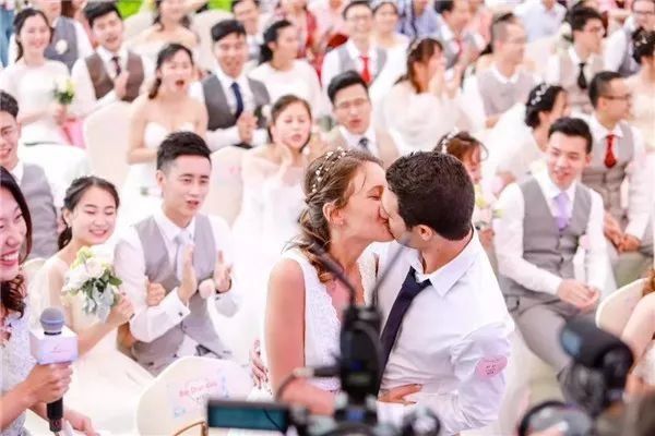 婚姻最好的算法就是“算了吧”!马云今天证婚又飙金句，演讲全文