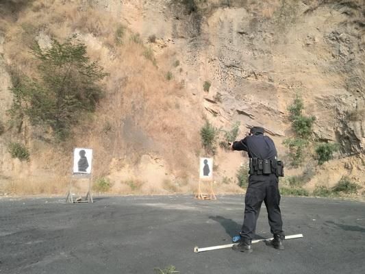 巧家巡特警大队开展2017年度枪支射击训练与