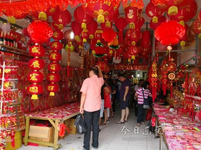 四海同胞齐贺新年 海外春节也热闹