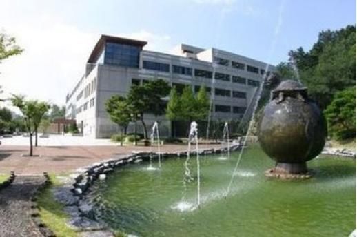 高中毕业生去韩国留学需要提交高考成绩吗?