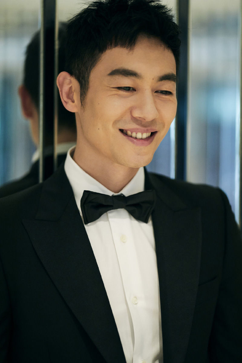 男演员朱亚文儒雅绅士温文尔雅写真