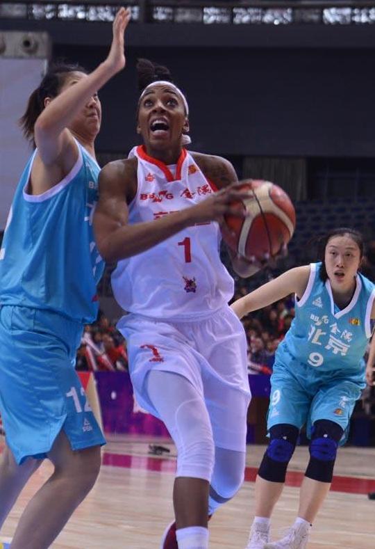 WCBA联赛季后赛第二场 新疆女篮1分惊险胜北