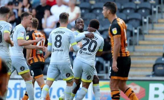 四连胜!兰帕德率队紧咬利兹联,现在压力又来到