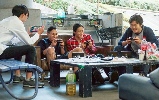 任天堂Switch最新版本掌机模式下支持使用接收