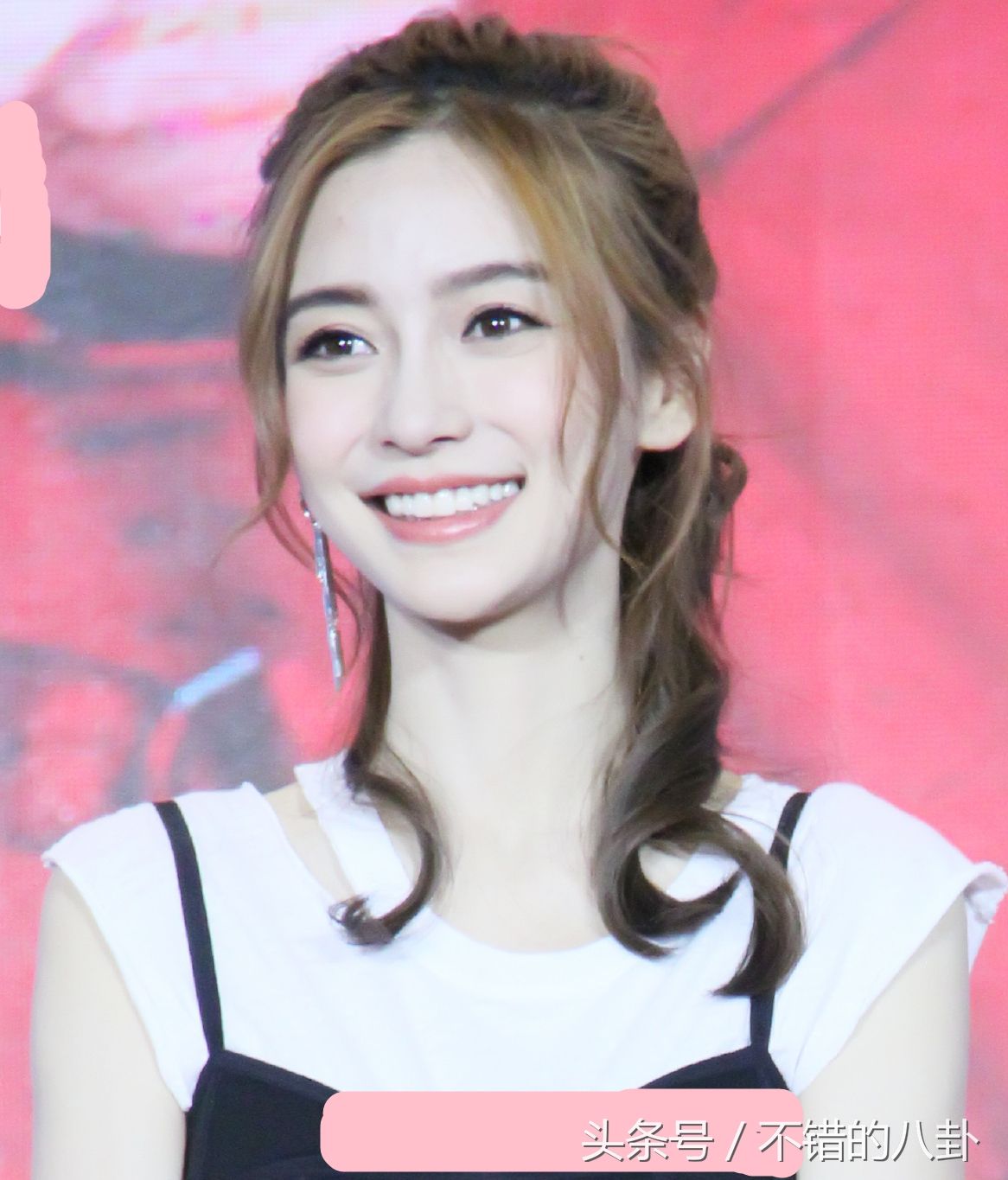 angelababy最新美图出击 笑容太甜美白腿太迷