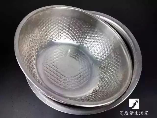 2分钟让蛤蜊蛏子速度把沙土吐干净,赶紧学起来!