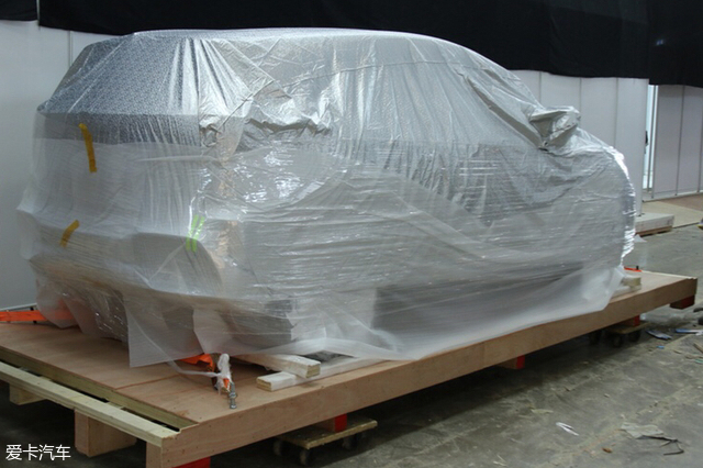 爱卡狗仔队 2018北京国际车展隔布猜车_【快