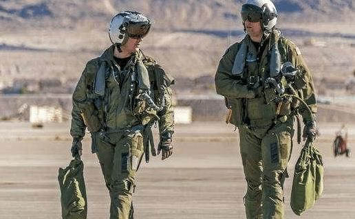 俄罗斯为飞行员配备强悍武器,战败也能占领有