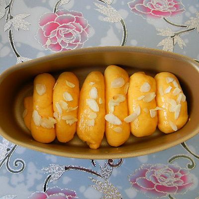 胡萝卜淡奶油小排包