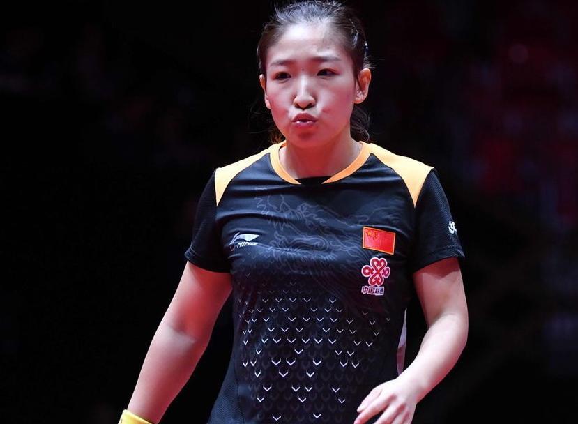 剑指冠军!刘诗雯4-0横扫印度老将,四局仅让对手