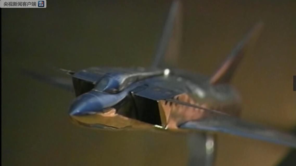 加拿大曾研制国产超音速重型战斗机,酷似成飞