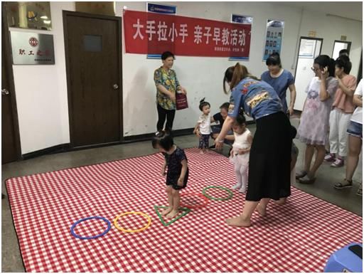 台江区计生协开展大手拉小手亲子早教活动