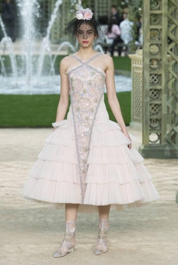 香奈儿2018春夏高定,这份被上帝眷顾的美,真的