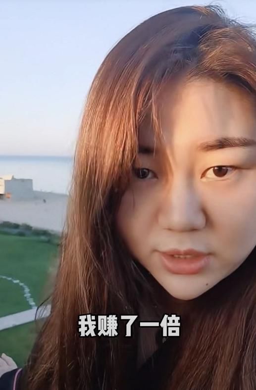 杨天真自曝有四套房，曾卖出一套赚一倍，晒海边顶层复式超豪华
