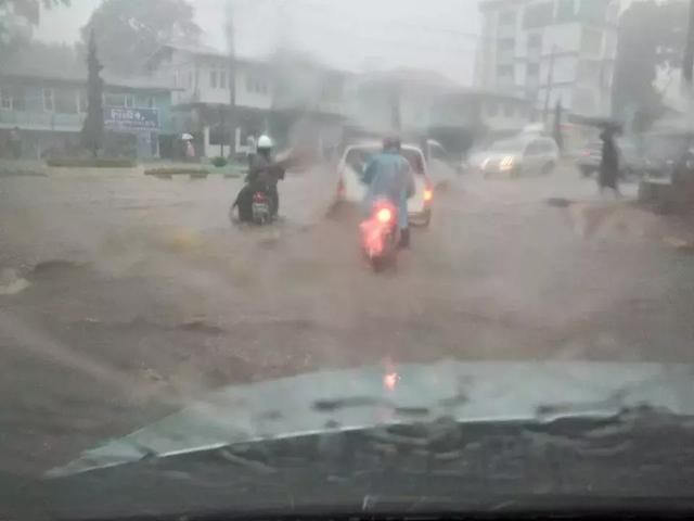 缅甸南兰、东枝、贵慨多地遭大暴雨袭击，受灾严重