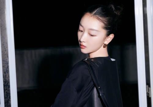 女演员总票房前三名出炉，第一名实至名归，看到杨幂不淡定了！