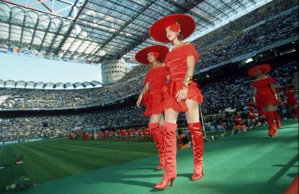 1990意大利米兰世界杯性感开幕式,那一年小镇