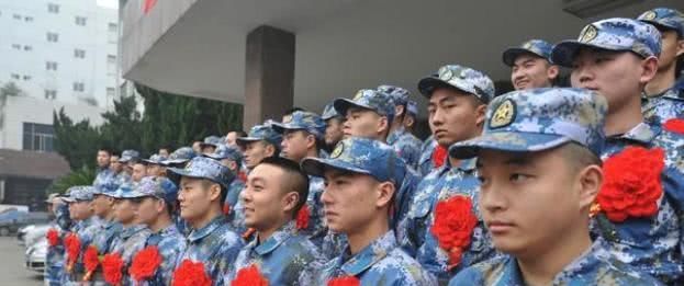 现在大学生毕业后去当兵,会是一个好的选择吗?总结得太精辟了 兴发娱乐187