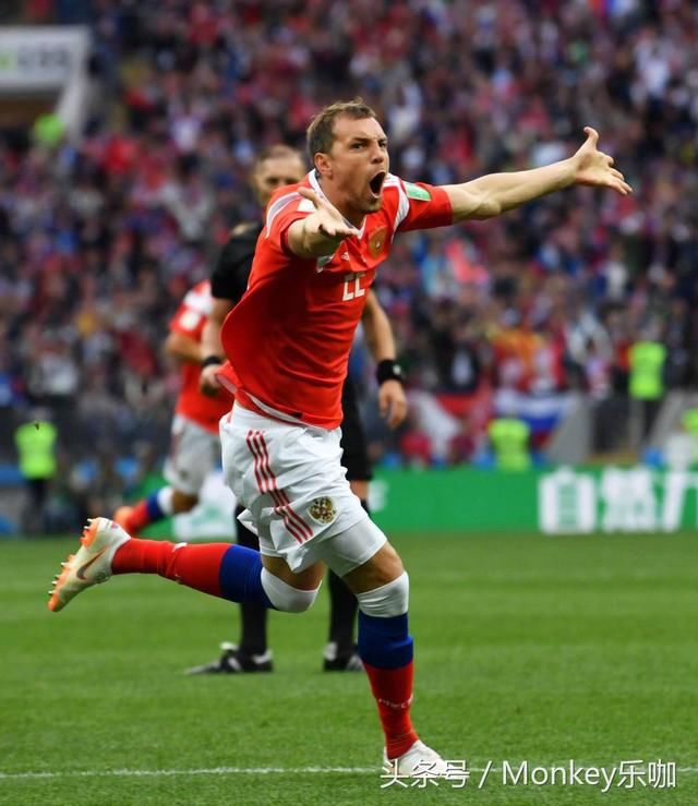 俄罗斯队的斗志高昂,气势如虹,球队是作为一个