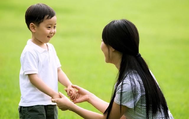 妻子害怕生孩子，领养后孩子和妻子越来越像，亲子鉴定后我乐了