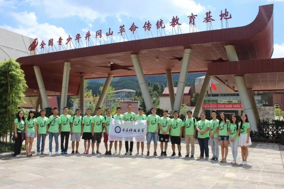 牛!这个班40人全部读研深造,全班奖学金超过千