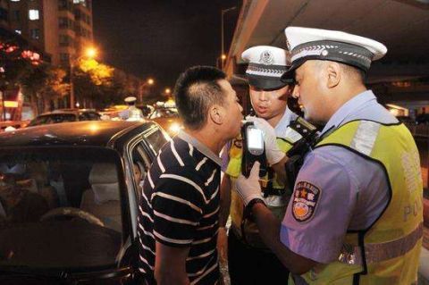 国庆特别提醒:为酒驾顶包 可能构成多种犯罪