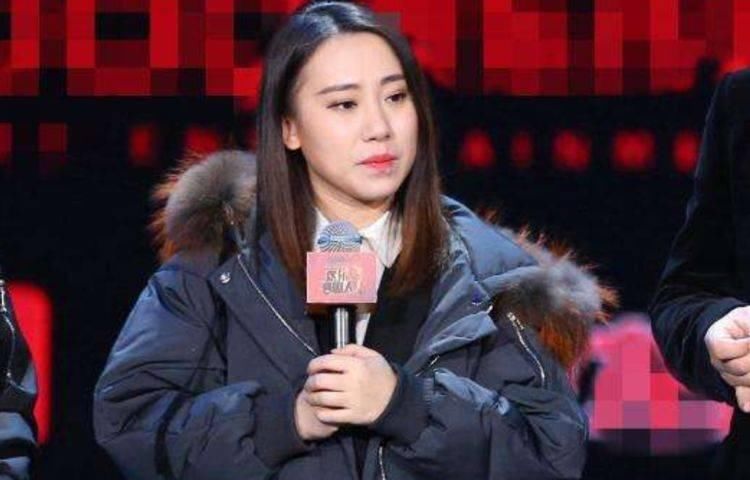 她是赵本山最骄傲的徒弟，如今离婚当老板