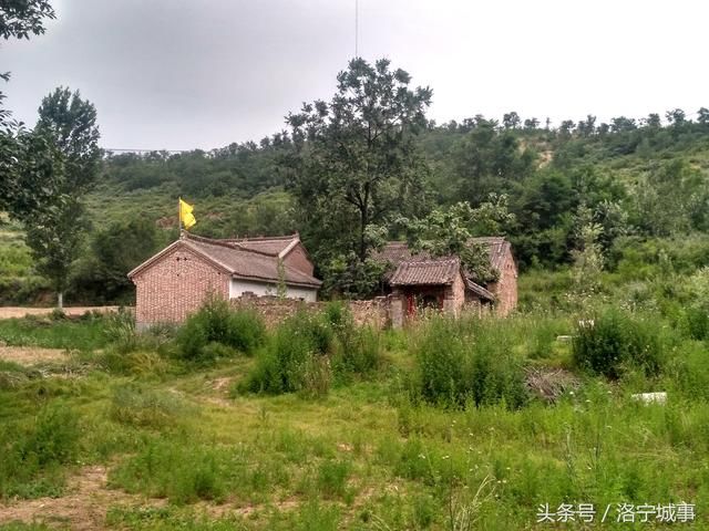 热文:河南洛宁:河底镇岳(月)山寺