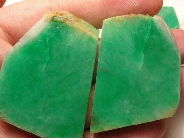 翡翠原石:又是以小博大,赌出百万带色手镯,简直