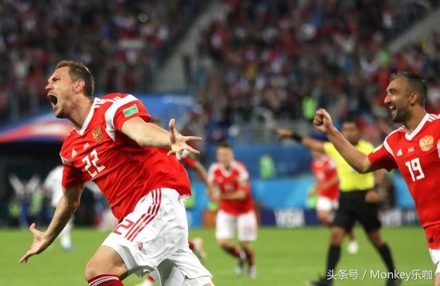 俄罗斯队的斗志高昂,气势如虹,球队是作为一个