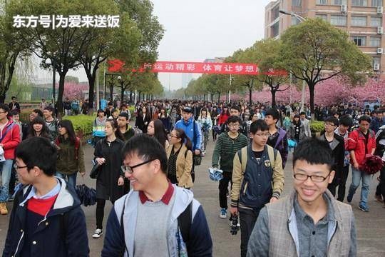 一位90后的呐喊：现在社会高房价，穷得会越穷，富的会越富