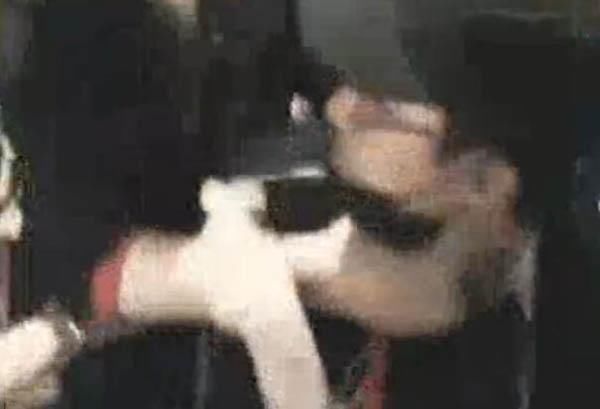 斗音摩登兄弟街头直播被打事件始末 刘宇宁公