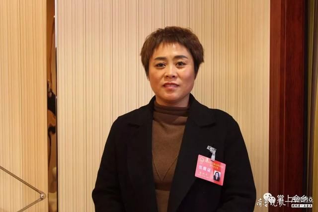 代表讨论政府工作报告标题