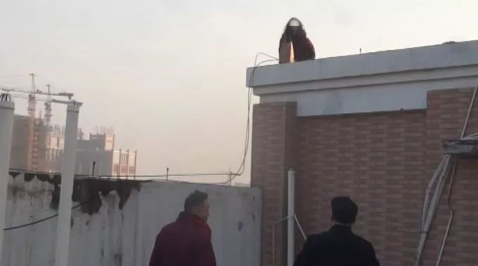 悲痛!23岁网络女主播上午自杀被救回,半夜再跳