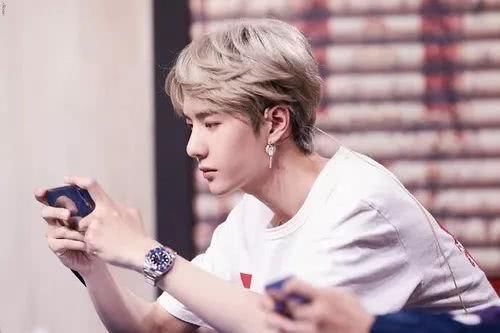 王一博是主持人还是嘉宾