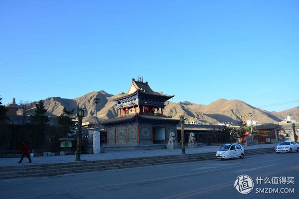 #原创新人#青海:一张蓝色画板上，映出绚烂世界