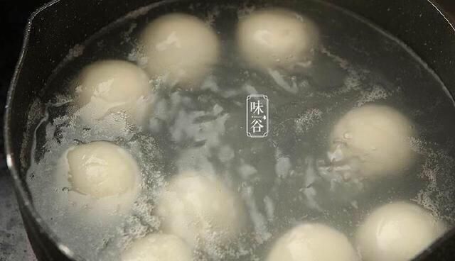 教你零失败炸汤圆，外酥里嫩，最关键不怕炸伤手