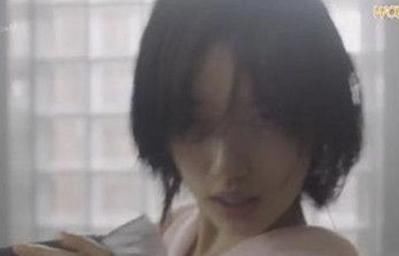 当你沉睡时第九集秀智在浴室唱的英文歌叫什么