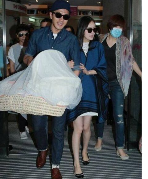 女明星产子出院,孙俪最保暖,杨幂最凉快,只有她