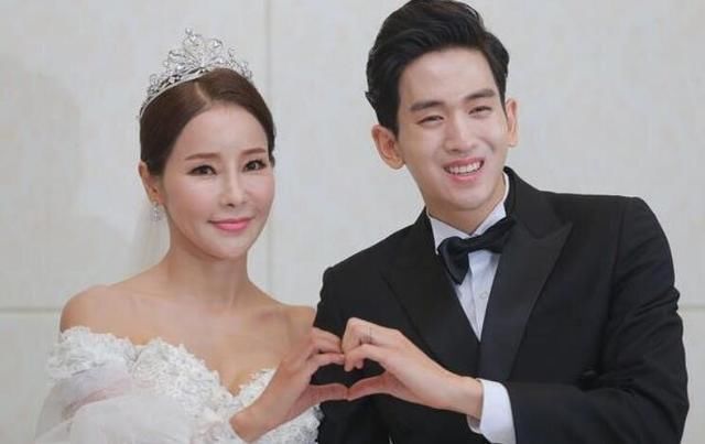 女方比男方大了整整17岁啊!两人终步入结婚殿